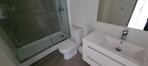Amplio Y Moderno Departamento 1/d En Ñuñoa