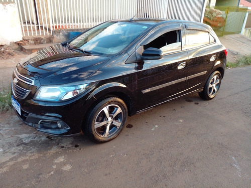 Imagem 3 de 5 de Chevrolet Onix 2013 1.4 Lt 5p