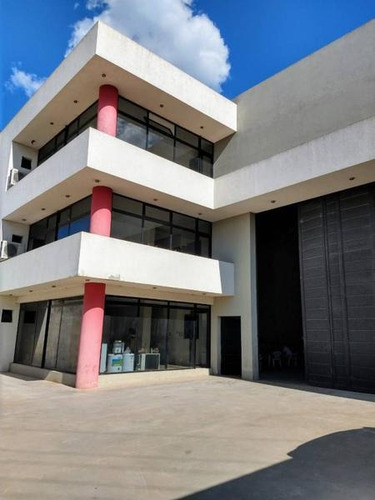 Imagen 3 de 21 de Galpón En Venta En Acceso Principal De Gualeguaychu