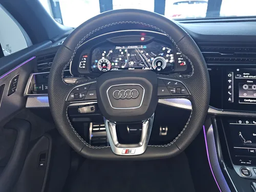 Audi Q7 S-line 2025
