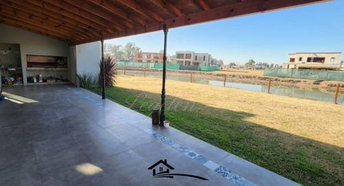 Imagen 12 de 14 de Casa En Alquiler En Lagos De San Eliseo