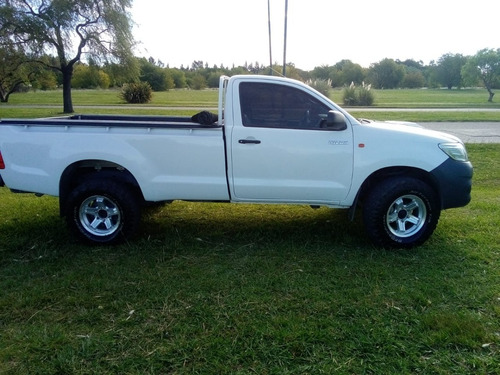 Toyota Hilux Cabina Simple 4x4