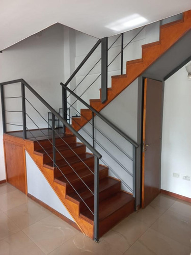Imagen 13 de 30 de Hermoso Dpto En Duplex Como Nuevo, 4 Ambientes Con Cochera