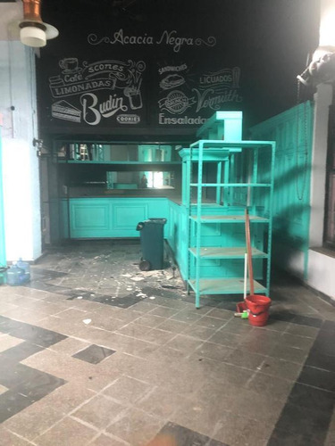 Imagen 13 de 19 de Local - Barracas