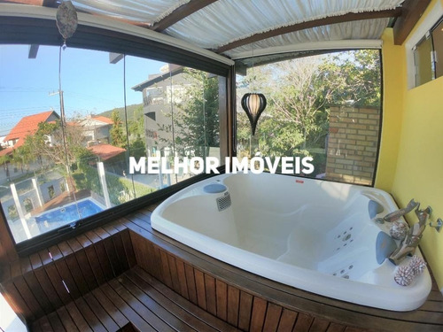 Casa Com 03 Suítes A Venda Na Praia De Taquaras Em Balneário Camboriú - 1717