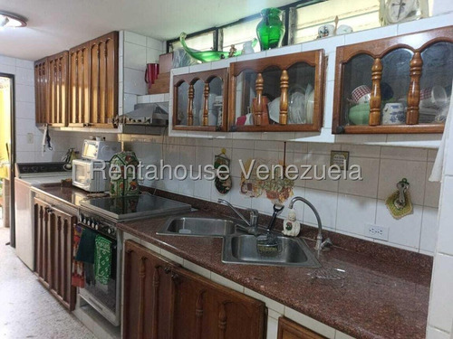 Apto. En La Urb. Los Chaguaramos, (rgpr) Mls #25-24611