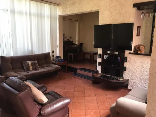 Casa En Venta Con Seguridad 24/7, Alberca Y 4 Rec. En Palmira... 7,700,000