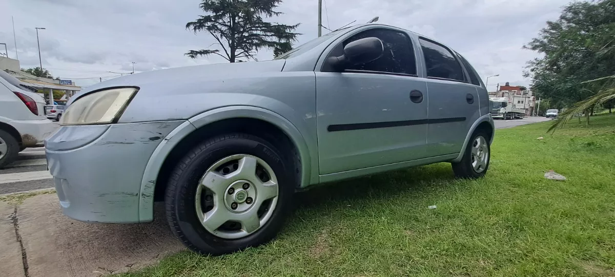 Chevrolet Corsa 1.8 Gl Aa Dh