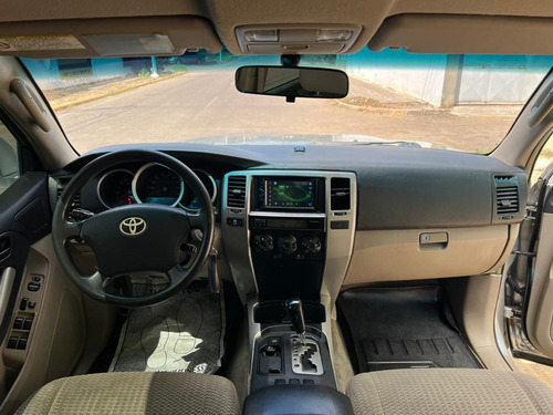Imagen 10 de 16 de Toyota 4runner Sr5 4x2