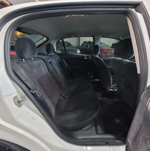 Imagen 10 de 18 de Impecable Chevrolet Astra Gls 2.0 Año 2011 Con 166.000 Km