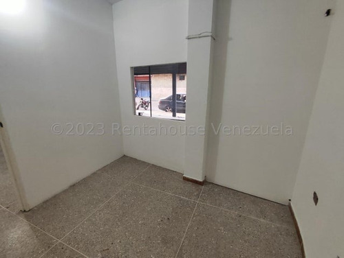 Local En Venta Con Excelente Ubicación En El Centro De Barquisimeto Kenlimar Nieto 23-25206