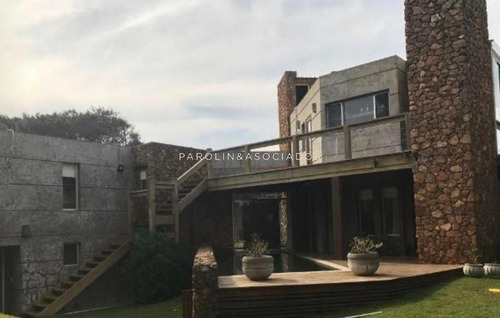 Casa En Venta De 3 Dormitorios La Barra - Ref: 3829