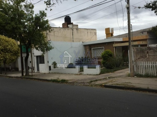 Imagen 2 de 9 de En Venta Casa, Departamento Y Galpon En Barrio Talleres Oeste