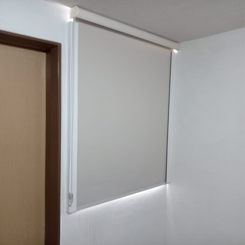Persiana Enrollable Blackout Privacidad Total 100x250