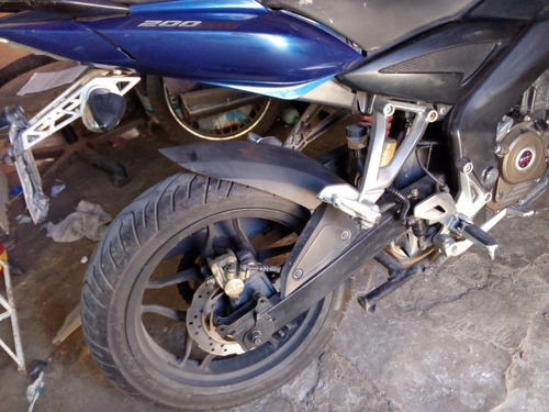 Bajaj Rouser Ns 200