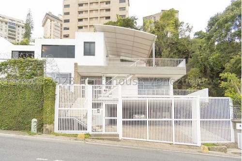 Exelente Casa En Venta En Clnas. De Bello Monte Lp