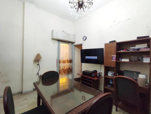 Ph En Venta - 7 Dormitorios 5 Baños - Parque Chacabuco