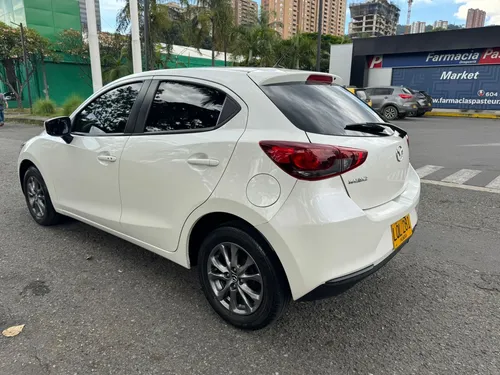 Mazda 2 1.10 Touring Aut