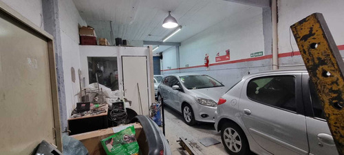 En Venta Taller O Local Sobre Presidente Peron Mirando De Frente Lado Izquierdo De 111.78m2 Totales F: 8277