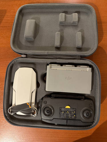 Drone Dji Mini Se Fly More Combo 2.7k Gris 5.8ghz 3 Bat. Gris (Usado)