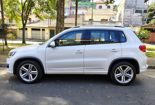 Volkswagen Tiguan 2.0 TSI R-Line