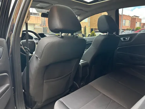 Ford Fiesta 1.6 Hatchback Se