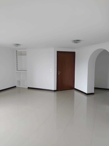 Imagen 3 de 14 de Venta De Apartamento En Gran Limonar, Sur De Cali 3861.