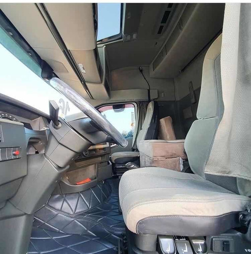 Imagem 8 de 9 de Volvo Fh 460