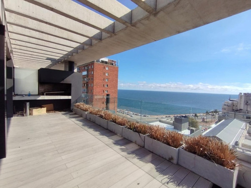 Imagen 16 de 18 de Alquiler Dos Dormitorios Barrio Sur, Terraza, A Metros De La Rambla