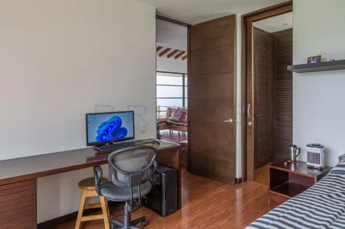 Casa En Venta En Las Lomitas. Cod V50990