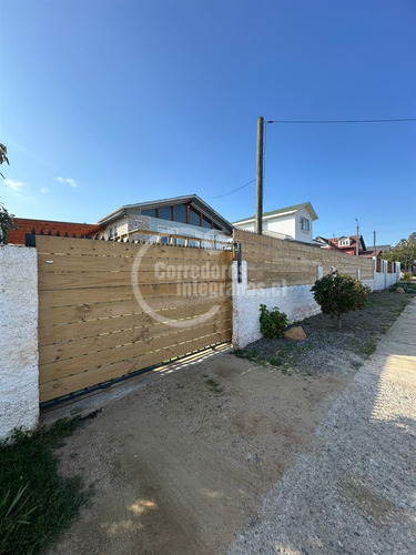 Linda Casa Como Nueva De 3d-2b En Algarrobo