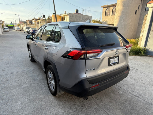 Toyota RAV4 2.5 Le 204hp At