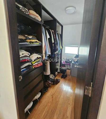 Departamento En Venta En Calle Lago Onega, Granada Gis 25-1182