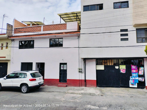 Casa Con Departamento Y Accesoria En Venta