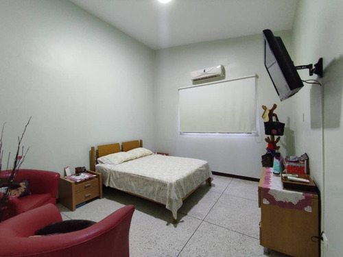 Imagen 20 de 22 de Adriana Atienzo Vende | Apartoquinta En Urb. Prebo (foc-1089)