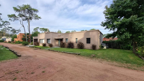 Casa - Punta Del Este. Barrio Privado En Pinares