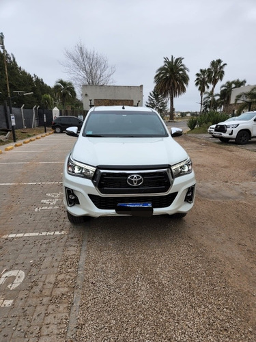 Imagen 3 de 9 de Toyota Hilux 2018 2.8 Cd Srx 177cv 4x4 At