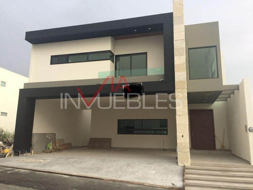 Casa En Venta En Monterrey