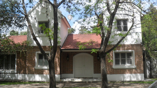 Imagen 2 de 8 de Casa En Alquiler En Barrio Guido - Pilar - Muy Buena Ubicación Disponible 01/06/2023