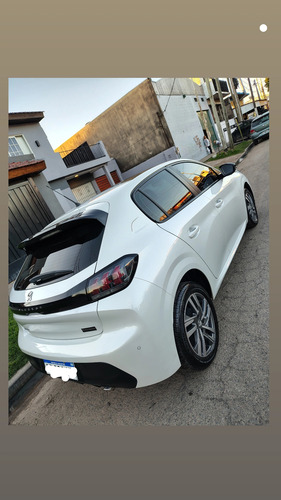 Peugeot 208 1.6 Feline Tiptronic