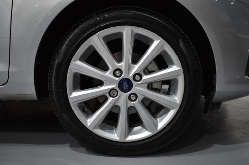 Ford Fiesta Kinetic Design 1.6 Titanium Powershift 120cv