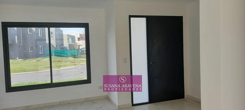 Casa En Alquiler En Puertos Del Lago, Escobar