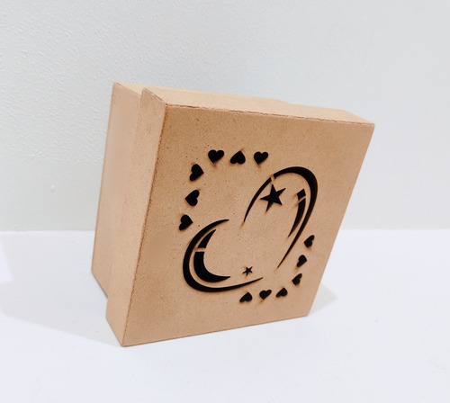 Imagem 3 de 5 de Kit 10 Caixas Lembrancinhas 9x9x5 Desenho Coração Laser Mdf
