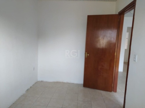 Casa Em Hípica Com 2 Dormitórios - Lu430809