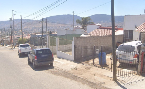 Sk01- Casa En Remate Bancario En Blvd. Kumiai, Colinas Del Magiasterio, Ensenada, Bc. (65% Debajo De Su Valor Comercial)