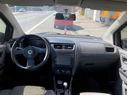 Imagem 11 de 11 de Volkswagen Fox 2011 1.6 Vht Trend Total Flex I-motion 5p