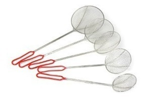 Imagen 3 de 4 de Espumadera Gastronomica Nº 20 Cm Modelo Araña Reforzada