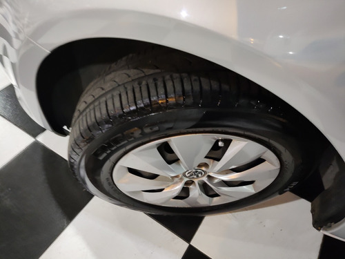 Imagen 10 de 15 de Volkswagen Gol Trend No Highline Powe Ka Fiesta Agile Onix V
