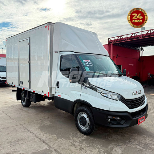 Iveco Daily 35-160 Cs Baú Completa 2023 Muito Nova 14881km