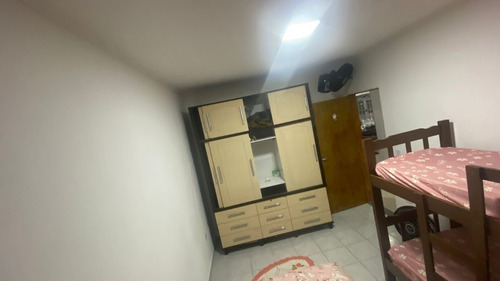 Imagem 15 de 27 de Locação Finais , Casa Com Piscina Ler O Anúncio